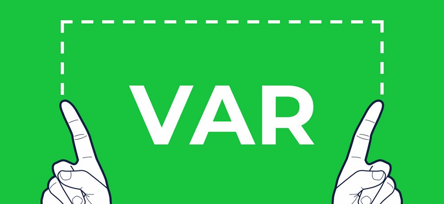 Система видеоповторов VAR в футболе: что такое, плюсы и минусы